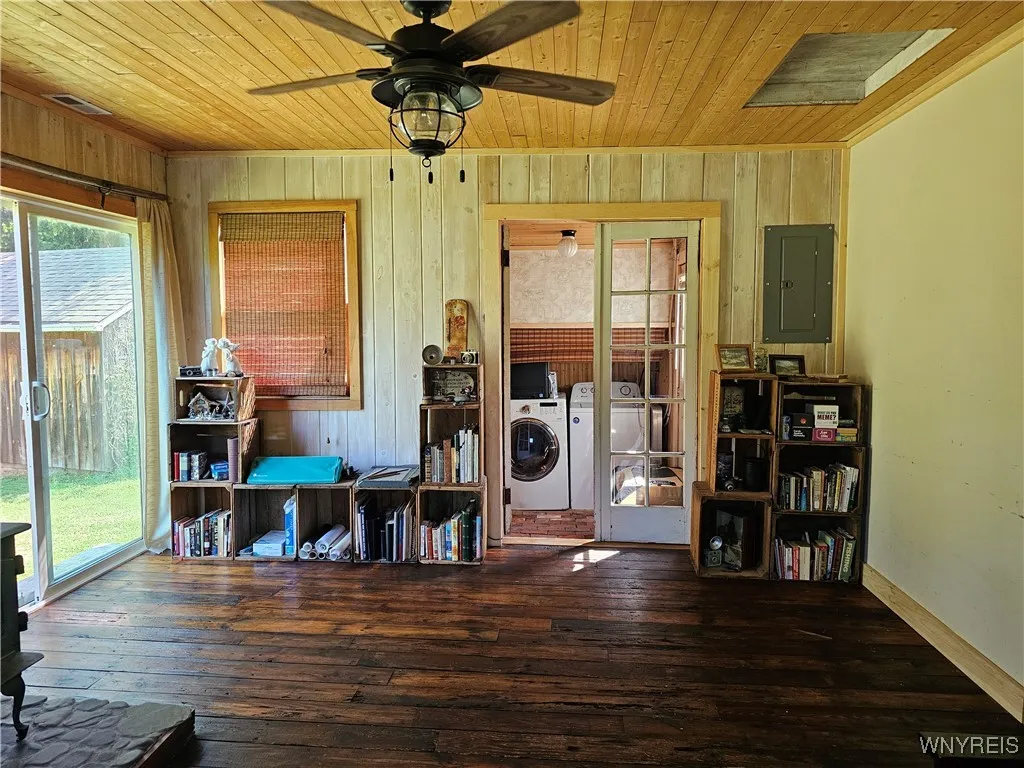 2721 West Lake Road, Wilson, New York 14172, Wilson, New York 14172, 1 Bedroom Bedrooms, 4 Rooms Rooms,1 BathroomBathrooms,Residential,For Sale,2721 West Lake Road, Wilson, New York 14172,B1626466