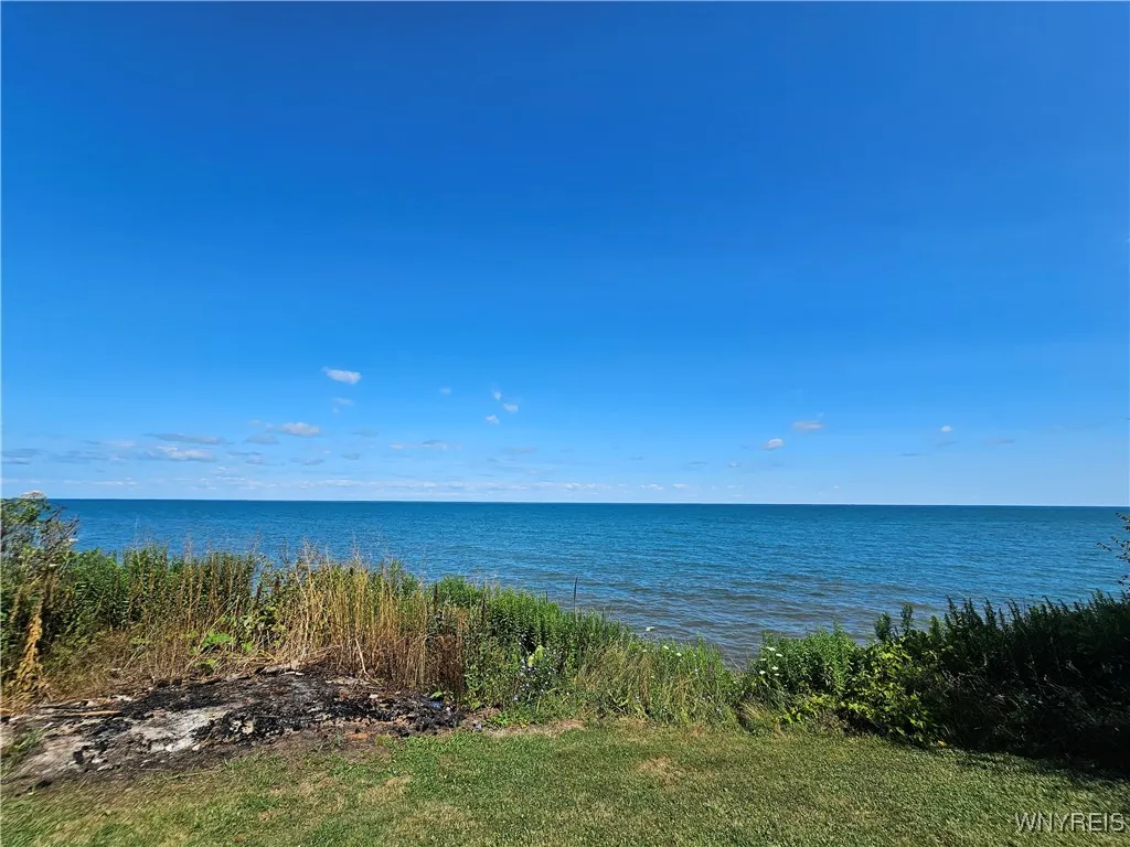 2721 West Lake Road, Wilson, New York 14172, Wilson, New York 14172, 1 Bedroom Bedrooms, 4 Rooms Rooms,1 BathroomBathrooms,Residential,For Sale,2721 West Lake Road, Wilson, New York 14172,B1626466