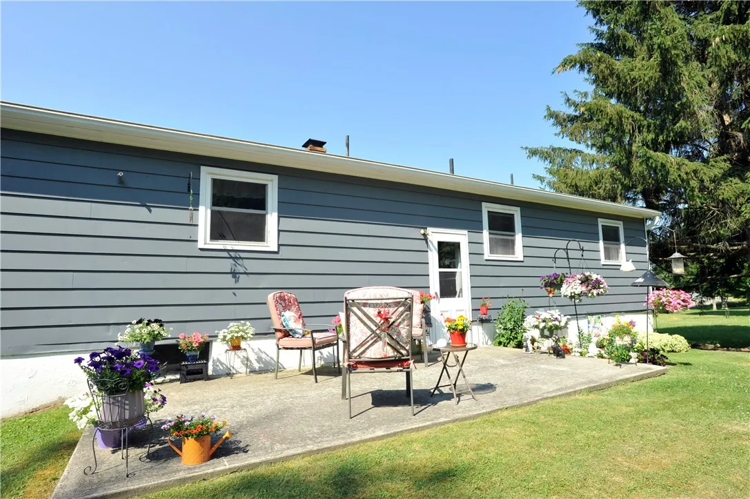 375 Breesport Road, Horseheads, New York 14845, Horseheads, New York 14845, 3 Bedrooms Bedrooms, 8 Rooms Rooms,1 BathroomBathrooms,Residential,For Sale,375 Breesport Road, Horseheads, New York 14845,R1627165