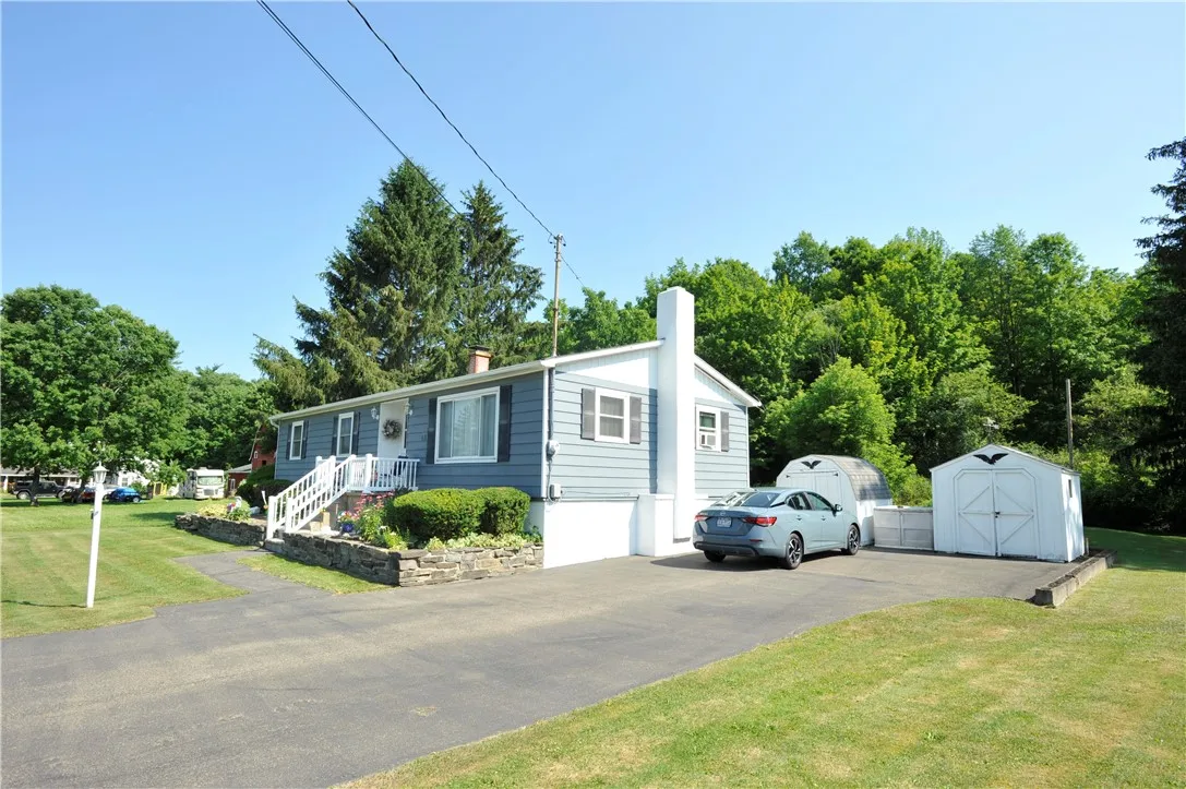 375 Breesport Road, Horseheads, New York 14845, Horseheads, New York 14845, 3 Bedrooms Bedrooms, 8 Rooms Rooms,1 BathroomBathrooms,Residential,For Sale,375 Breesport Road, Horseheads, New York 14845,R1627165