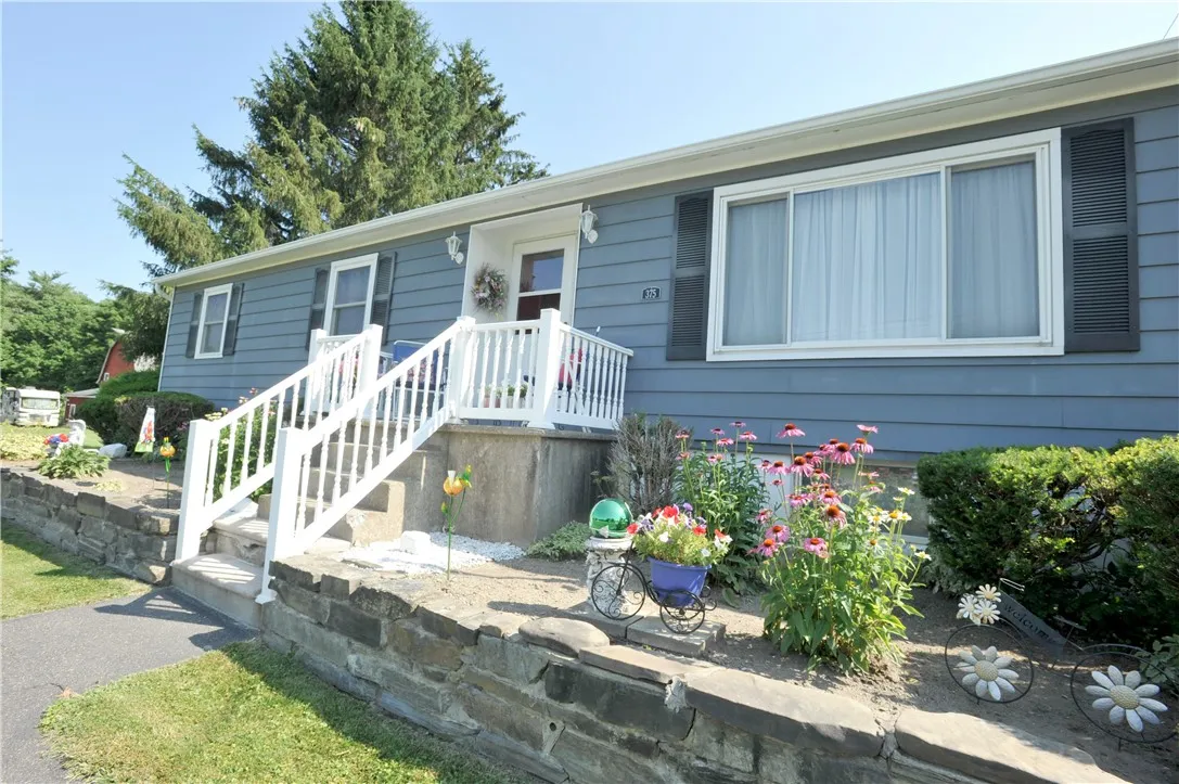 375 Breesport Road, Horseheads, New York 14845, Horseheads, New York 14845, 3 Bedrooms Bedrooms, 8 Rooms Rooms,1 BathroomBathrooms,Residential,For Sale,375 Breesport Road, Horseheads, New York 14845,R1627165
