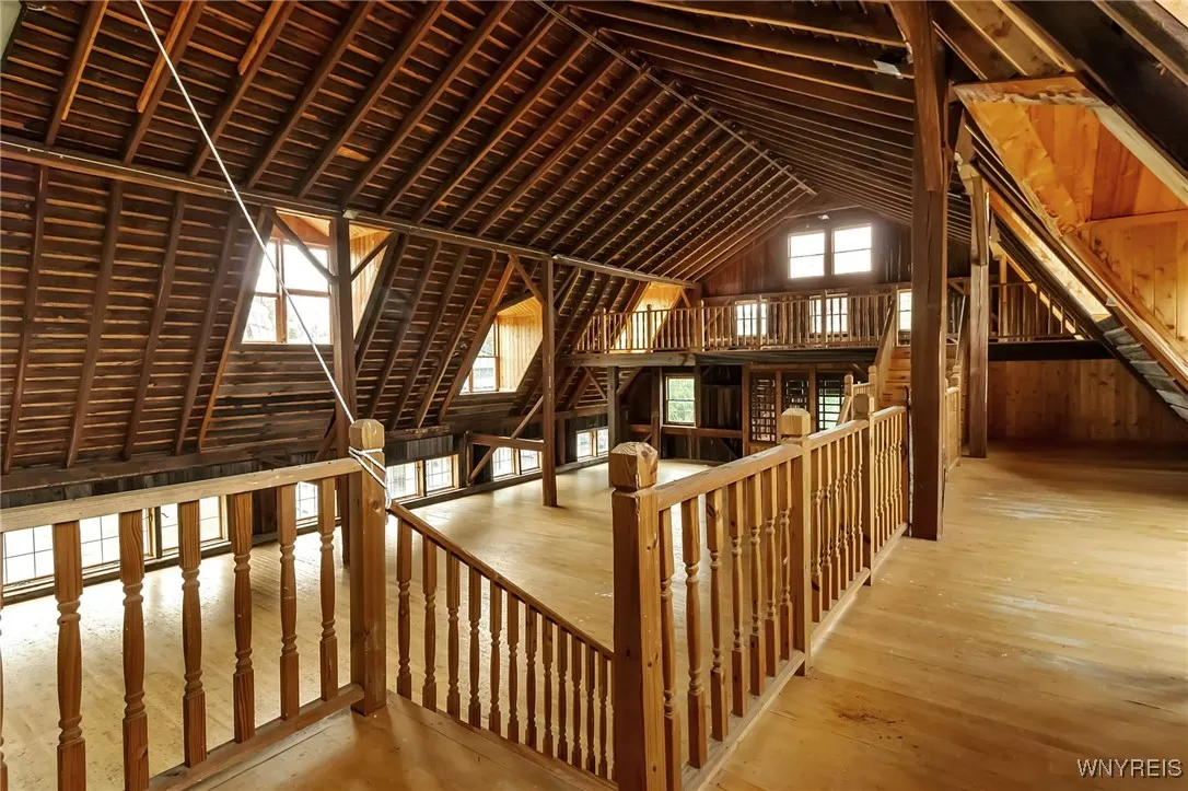 8441 Chestnut Ridge Road, Royalton, New York 14067, Royalton, New York 14067, 8 Bedrooms Bedrooms, ,6 BathroomsBathrooms,Residential,For Sale,8441 Chestnut Ridge Road, Royalton, New York 14067,B1627046
