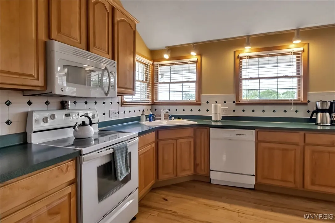 8441 Chestnut Ridge Road, Royalton, New York 14067, Royalton, New York 14067, 8 Bedrooms Bedrooms, ,6 BathroomsBathrooms,Residential,For Sale,8441 Chestnut Ridge Road, Royalton, New York 14067,B1627046