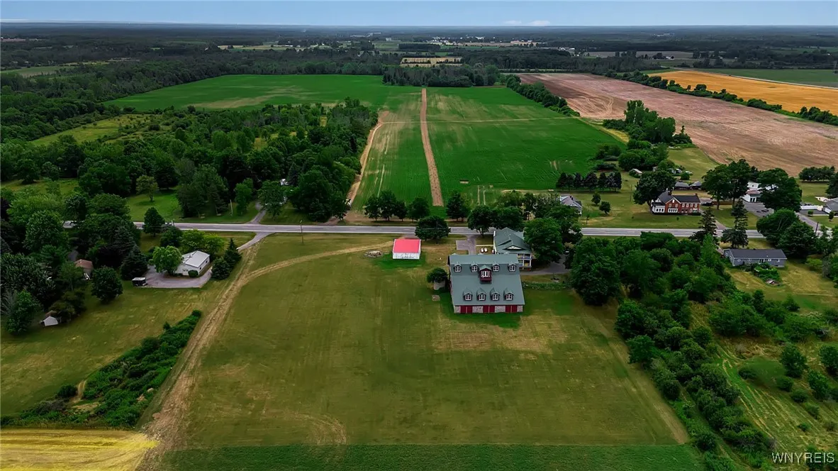 8441 Chestnut Ridge Road, Royalton, New York 14067, Royalton, New York 14067, 8 Bedrooms Bedrooms, ,6 BathroomsBathrooms,Residential,For Sale,8441 Chestnut Ridge Road, Royalton, New York 14067,B1627046
