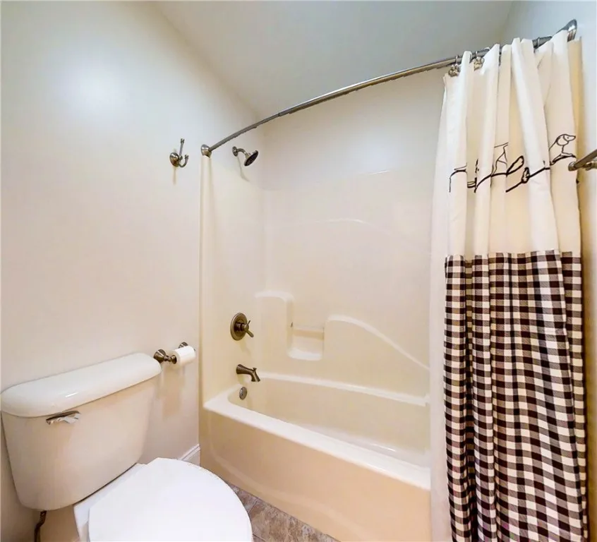5 Chelsea Drive, Horseheads, New York 14845, Horseheads, New York 14845, 6 Bedrooms Bedrooms, 13 Rooms Rooms,3 BathroomsBathrooms,Residential,For Sale,5 Chelsea Drive, Horseheads, New York 14845,R1627324