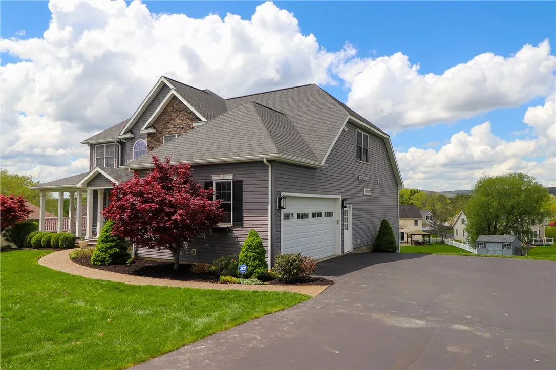 5 Chelsea Drive, Horseheads, New York 14845, Horseheads, New York 14845, 6 Bedrooms Bedrooms, 13 Rooms Rooms,3 BathroomsBathrooms,Residential,For Sale,5 Chelsea Drive, Horseheads, New York 14845,R1627324