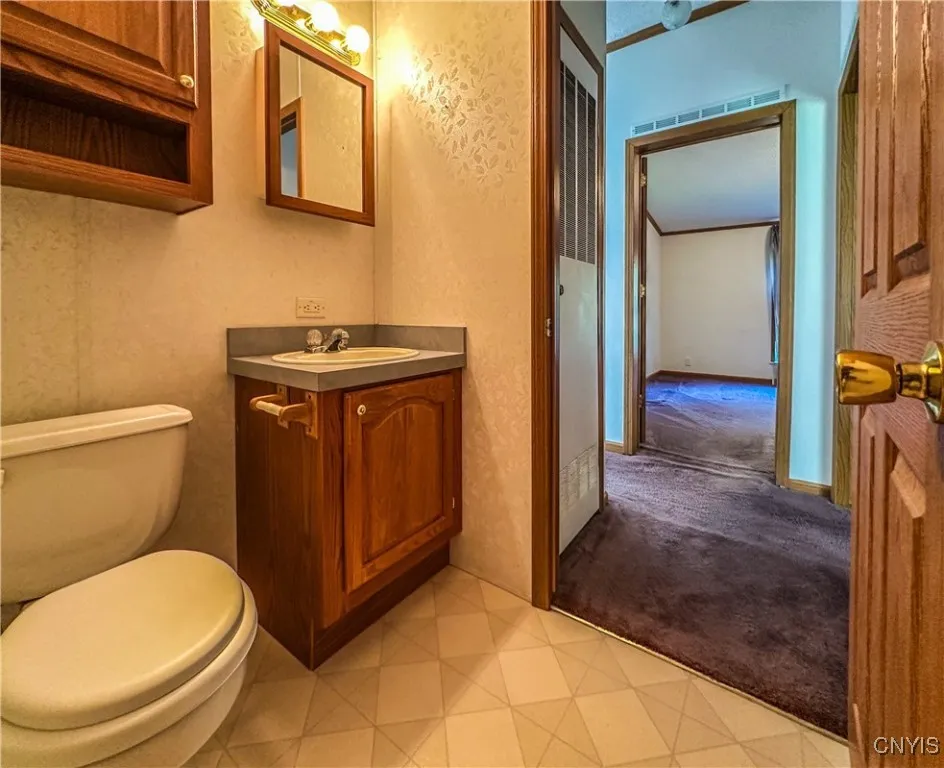 2nd Bathroom