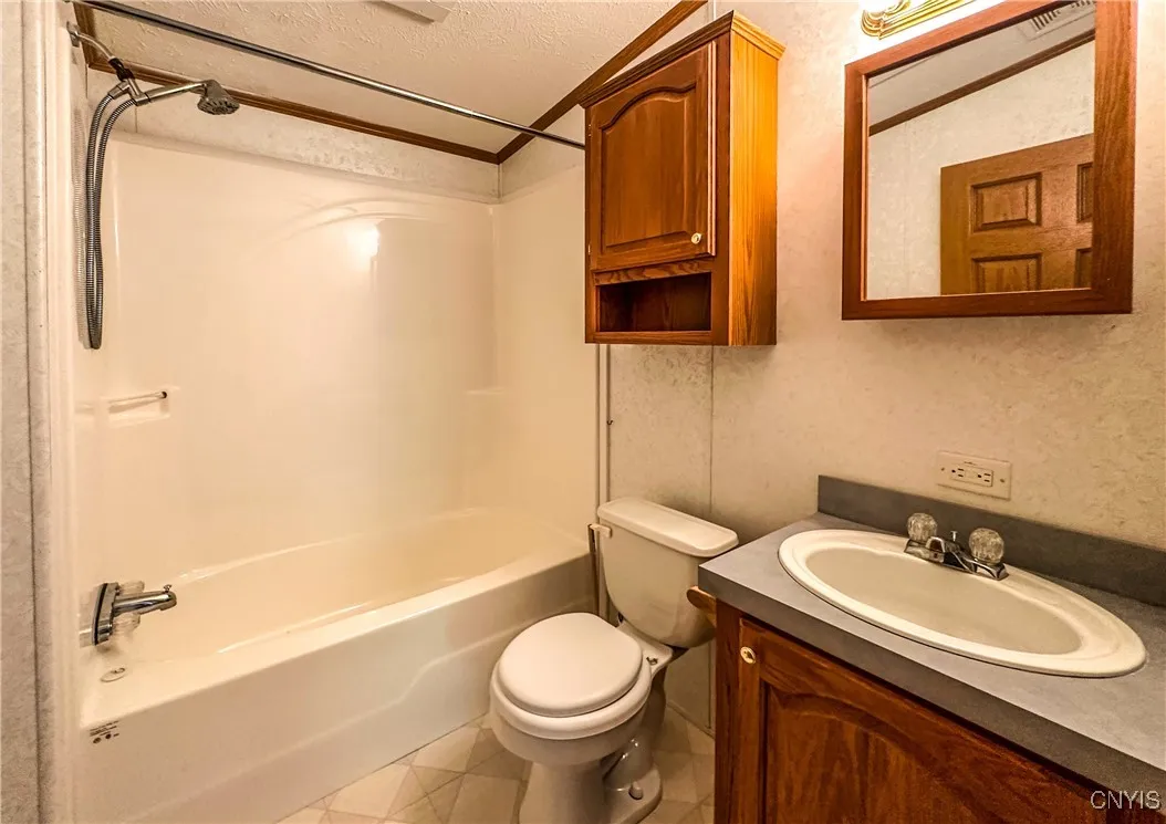 2nd Bathroom