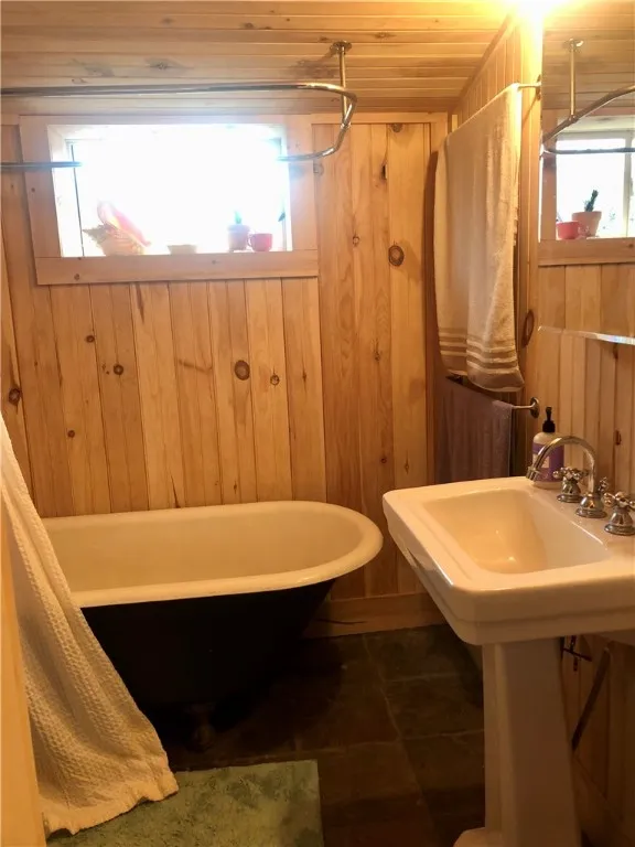 390 Lower Main Street, Andes, New York 13731, Andes, New York 13731, 2 Bedrooms Bedrooms, 7 Rooms Rooms,1 BathroomBathrooms,Residential Lease,For Rent,390 Lower Main Street, Andes, New York 13731,R1627431