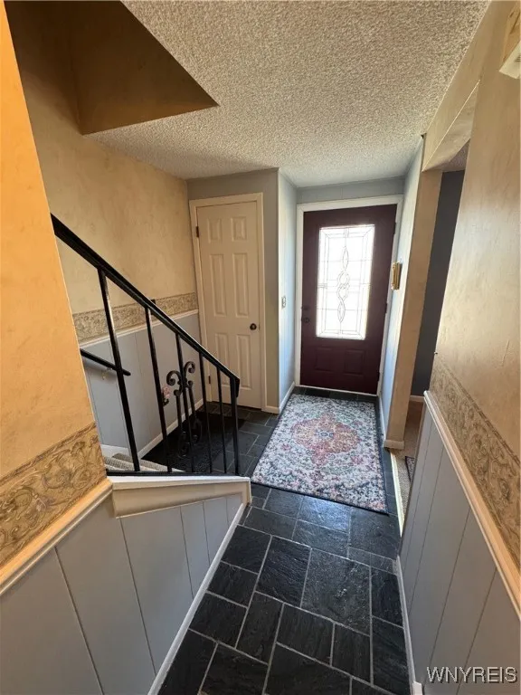 162 Stepping Stone Lane, Orchard Park, New York 14, Orchard Park, New York 14127, 2 Bedrooms Bedrooms, 8 Rooms Rooms,1 BathroomBathrooms,Residential,For Sale,162 Stepping Stone Lane, Orchard Park, New York 14,B1627413