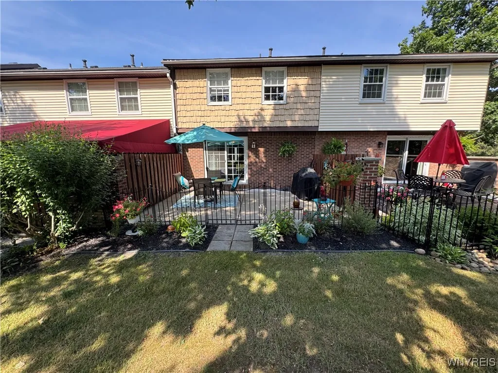 162 Stepping Stone Lane, Orchard Park, New York 14, Orchard Park, New York 14127, 2 Bedrooms Bedrooms, 8 Rooms Rooms,1 BathroomBathrooms,Residential,For Sale,162 Stepping Stone Lane, Orchard Park, New York 14,B1627413