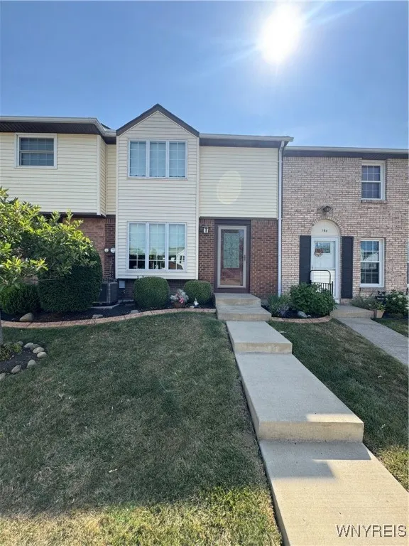 162 Stepping Stone Lane, Orchard Park, New York 14, Orchard Park, New York 14127, 2 Bedrooms Bedrooms, 8 Rooms Rooms,1 BathroomBathrooms,Residential,For Sale,162 Stepping Stone Lane, Orchard Park, New York 14,B1627413