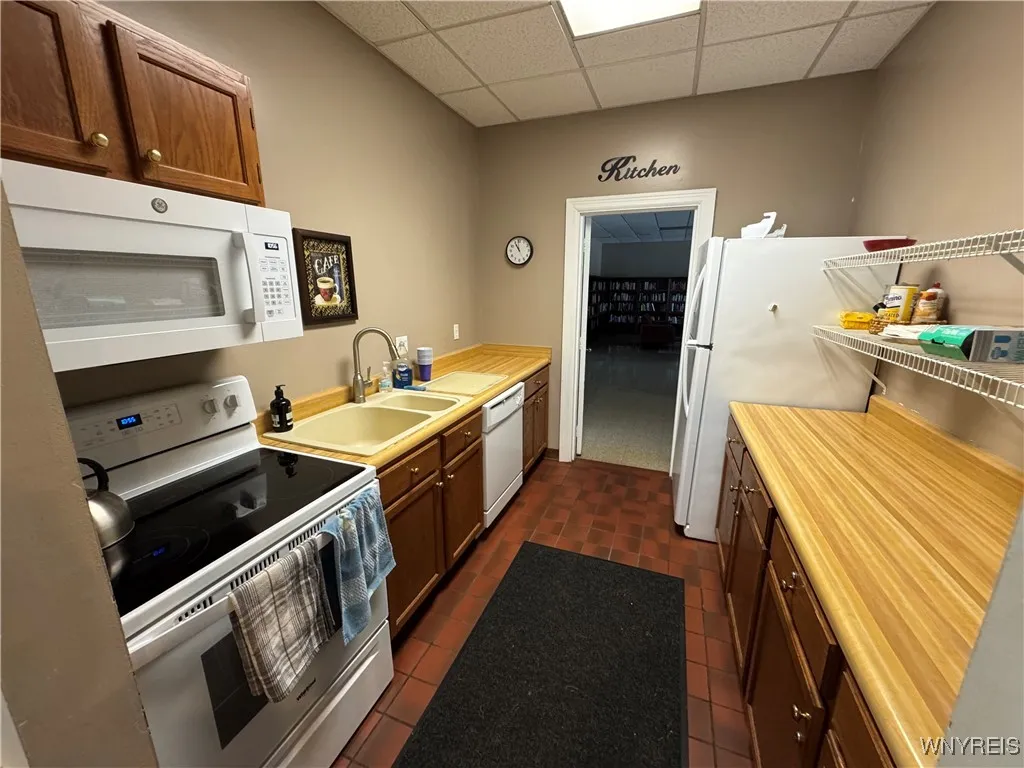 162 Stepping Stone Lane, Orchard Park, New York 14, Orchard Park, New York 14127, 2 Bedrooms Bedrooms, 8 Rooms Rooms,1 BathroomBathrooms,Residential,For Sale,162 Stepping Stone Lane, Orchard Park, New York 14,B1627413