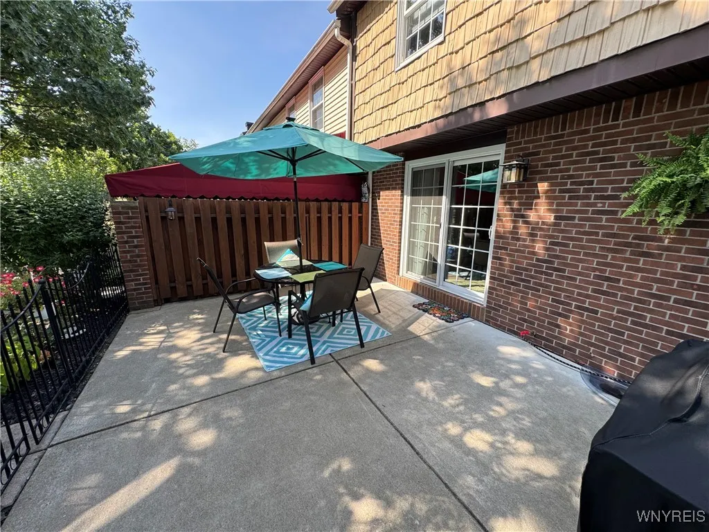 162 Stepping Stone Lane, Orchard Park, New York 14, Orchard Park, New York 14127, 2 Bedrooms Bedrooms, 8 Rooms Rooms,1 BathroomBathrooms,Residential,For Sale,162 Stepping Stone Lane, Orchard Park, New York 14,B1627413