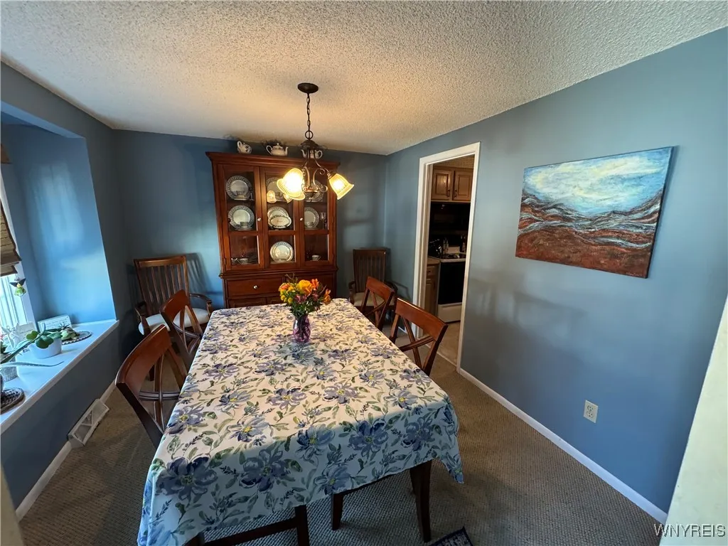 162 Stepping Stone Lane, Orchard Park, New York 14, Orchard Park, New York 14127, 2 Bedrooms Bedrooms, 8 Rooms Rooms,1 BathroomBathrooms,Residential,For Sale,162 Stepping Stone Lane, Orchard Park, New York 14,B1627413