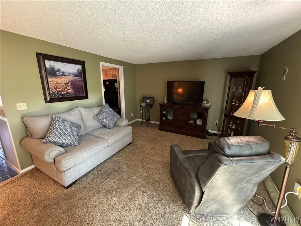 162 Stepping Stone Lane, Orchard Park, New York 14, Orchard Park, New York 14127, 2 Bedrooms Bedrooms, 8 Rooms Rooms,1 BathroomBathrooms,Residential,For Sale,162 Stepping Stone Lane, Orchard Park, New York 14,B1627413