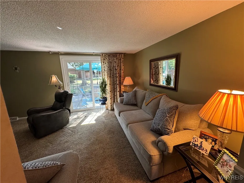 162 Stepping Stone Lane, Orchard Park, New York 14, Orchard Park, New York 14127, 2 Bedrooms Bedrooms, 8 Rooms Rooms,1 BathroomBathrooms,Residential,For Sale,162 Stepping Stone Lane, Orchard Park, New York 14,B1627413