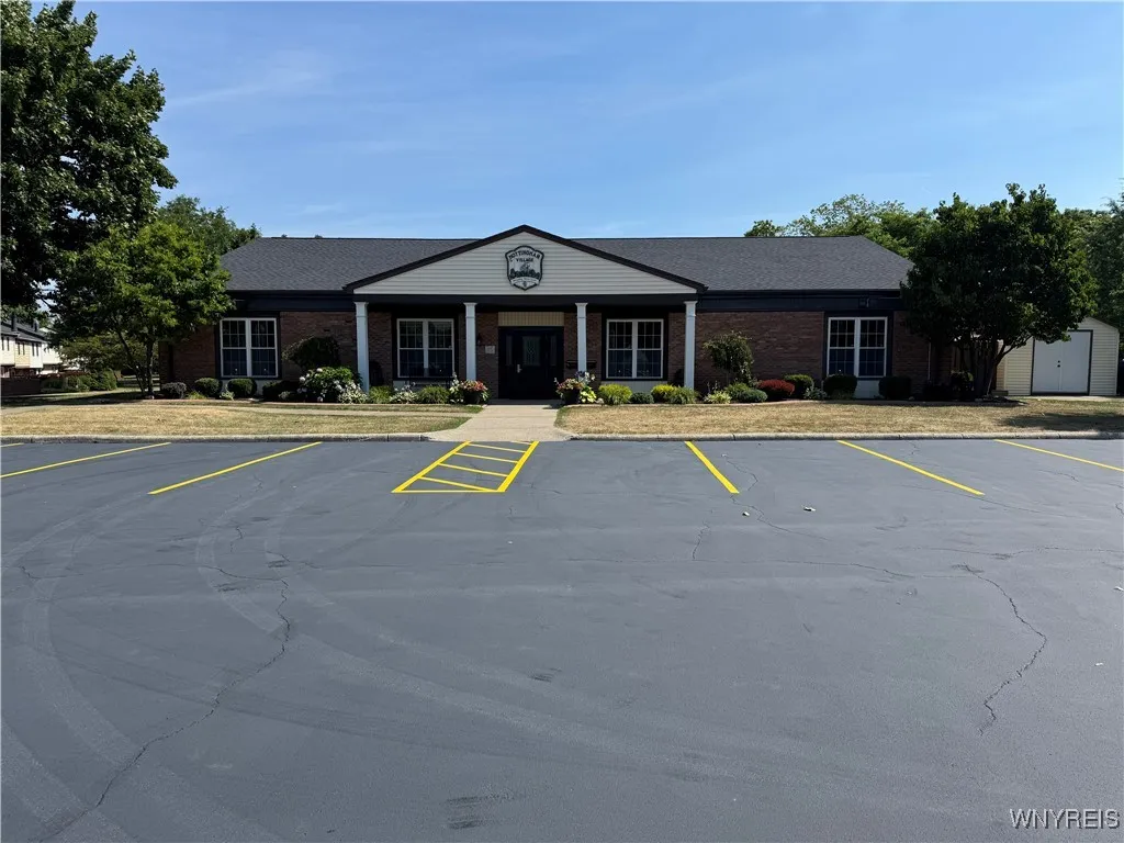 162 Stepping Stone Lane, Orchard Park, New York 14, Orchard Park, New York 14127, 2 Bedrooms Bedrooms, 8 Rooms Rooms,1 BathroomBathrooms,Residential,For Sale,162 Stepping Stone Lane, Orchard Park, New York 14,B1627413