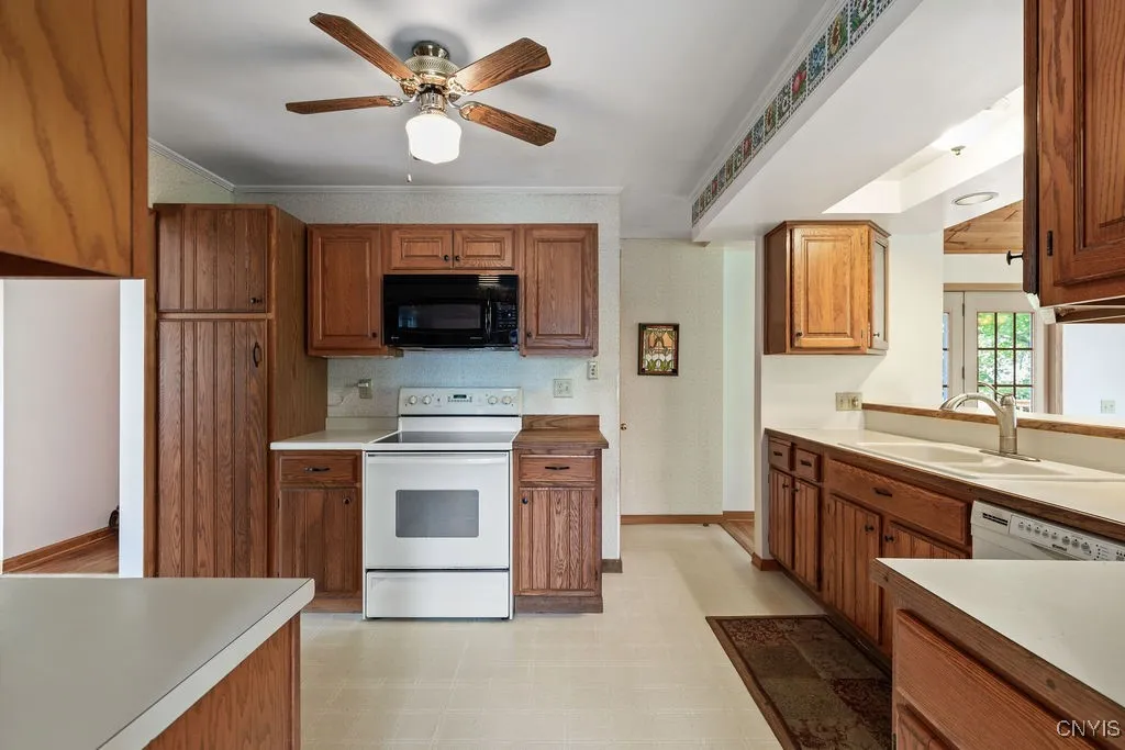 5 Austin Road, Tully, New York 13159, Tully, New York 13159, 3 Bedrooms Bedrooms, 8 Rooms Rooms,2 BathroomsBathrooms,Residential,For Sale,5 Austin Road, Tully, New York 13159,S1625986
