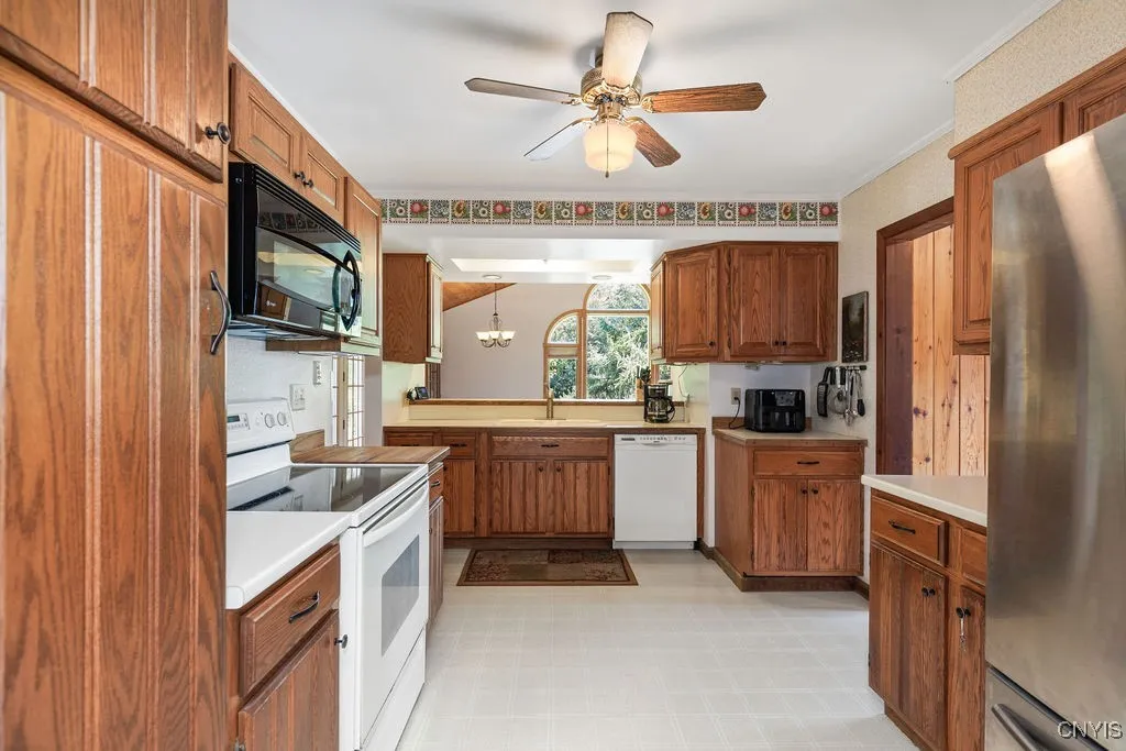 5 Austin Road, Tully, New York 13159, Tully, New York 13159, 3 Bedrooms Bedrooms, 8 Rooms Rooms,2 BathroomsBathrooms,Residential,For Sale,5 Austin Road, Tully, New York 13159,S1625986