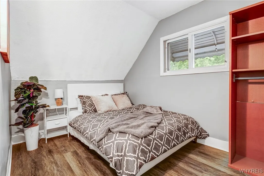 206 May Street, Buffalo, New York 14211, Buffalo, New York 14211, 4 Bedrooms Bedrooms, 7 Rooms Rooms,1 BathroomBathrooms,Residential,For Sale,206 May Street, Buffalo, New York 14211,B1627440