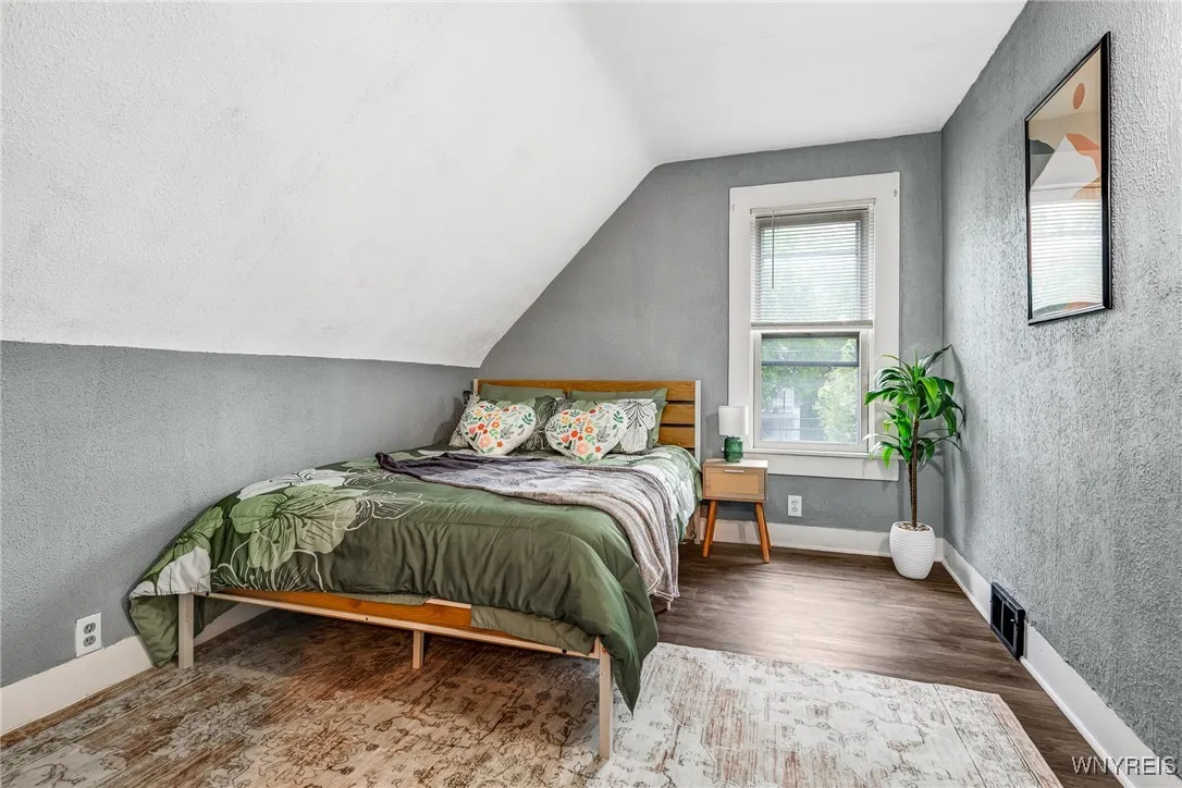 206 May Street, Buffalo, New York 14211, Buffalo, New York 14211, 4 Bedrooms Bedrooms, 7 Rooms Rooms,1 BathroomBathrooms,Residential,For Sale,206 May Street, Buffalo, New York 14211,B1627440