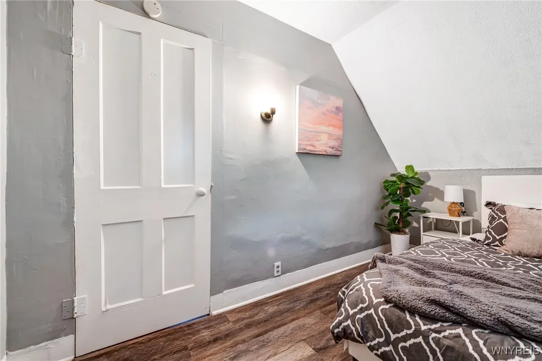 206 May Street, Buffalo, New York 14211, Buffalo, New York 14211, 4 Bedrooms Bedrooms, 7 Rooms Rooms,1 BathroomBathrooms,Residential,For Sale,206 May Street, Buffalo, New York 14211,B1627440