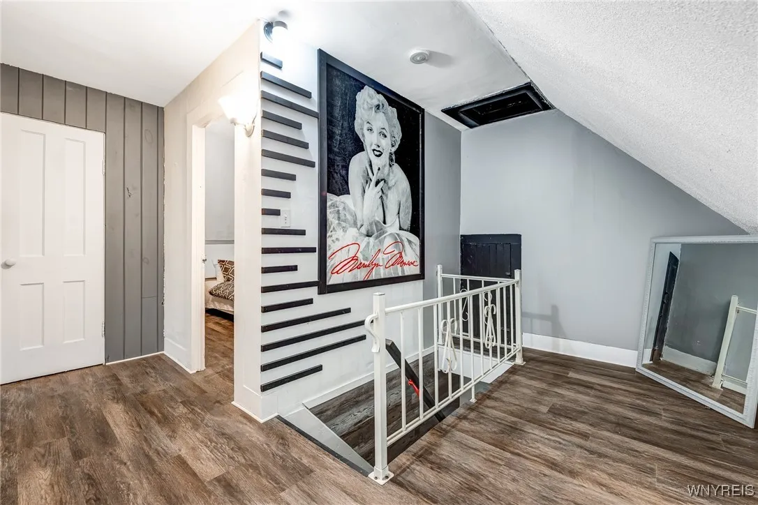 206 May Street, Buffalo, New York 14211, Buffalo, New York 14211, 4 Bedrooms Bedrooms, 7 Rooms Rooms,1 BathroomBathrooms,Residential,For Sale,206 May Street, Buffalo, New York 14211,B1627440
