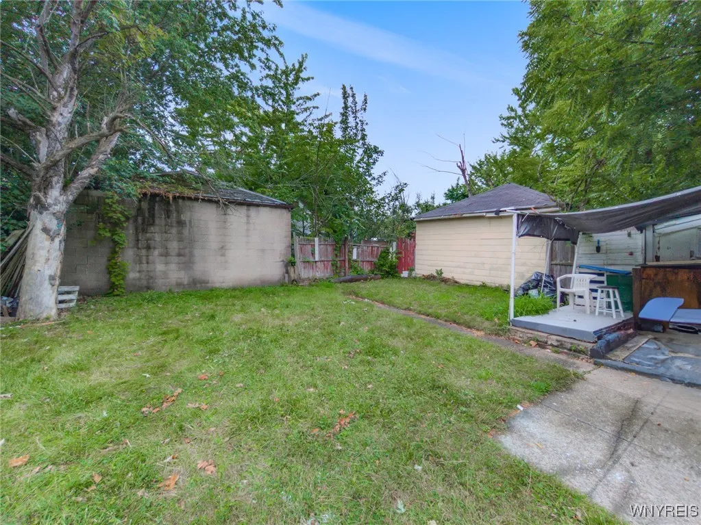 206 May Street, Buffalo, New York 14211, Buffalo, New York 14211, 4 Bedrooms Bedrooms, 7 Rooms Rooms,1 BathroomBathrooms,Residential,For Sale,206 May Street, Buffalo, New York 14211,B1627440