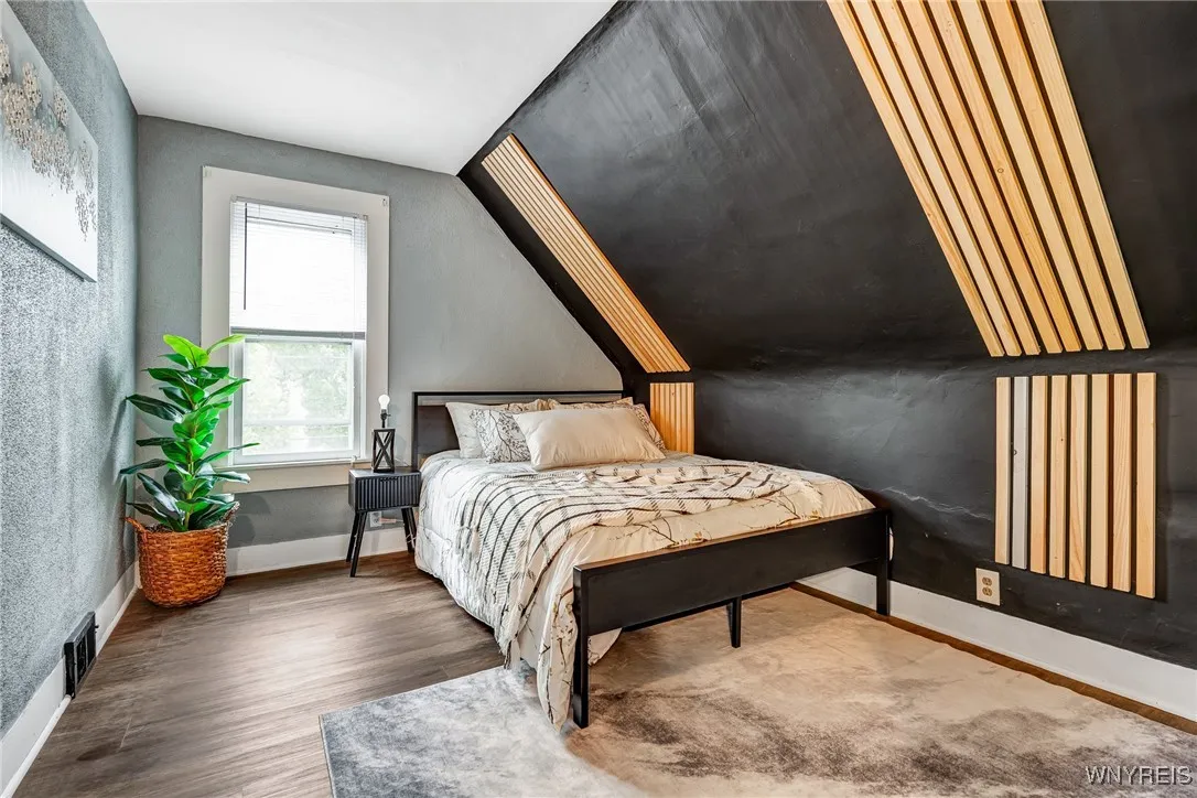 206 May Street, Buffalo, New York 14211, Buffalo, New York 14211, 4 Bedrooms Bedrooms, 7 Rooms Rooms,1 BathroomBathrooms,Residential,For Sale,206 May Street, Buffalo, New York 14211,B1627440