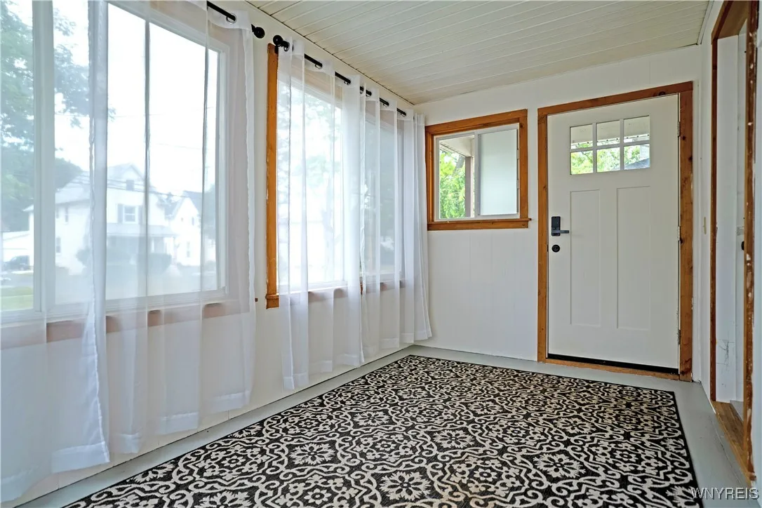 400 Pine Street, Lockport City, New York 14094, Lockport City, New York 14094, 4 Bedrooms Bedrooms, ,2 BathroomsBathrooms,Residential,For Sale,400 Pine Street, Lockport City, New York 14094,B1624092