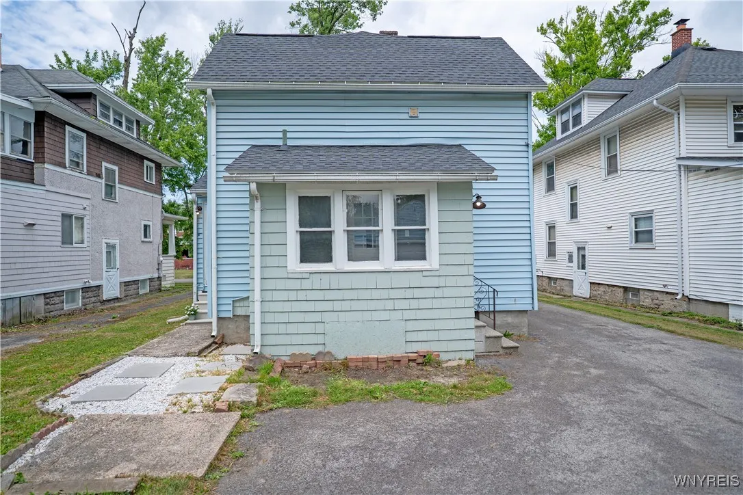 400 Pine Street, Lockport City, New York 14094, Lockport City, New York 14094, 4 Bedrooms Bedrooms, ,2 BathroomsBathrooms,Residential,For Sale,400 Pine Street, Lockport City, New York 14094,B1624092