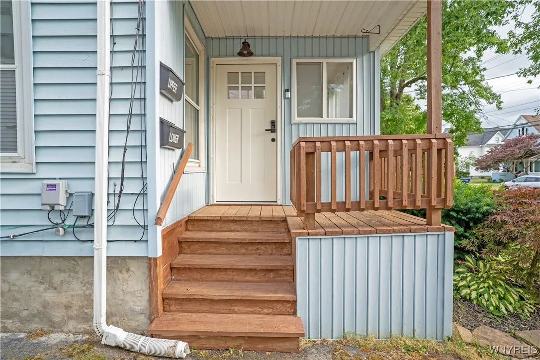 400 Pine Street, Lockport City, New York 14094, Lockport City, New York 14094, 4 Bedrooms Bedrooms, ,2 BathroomsBathrooms,Residential,For Sale,400 Pine Street, Lockport City, New York 14094,B1624092