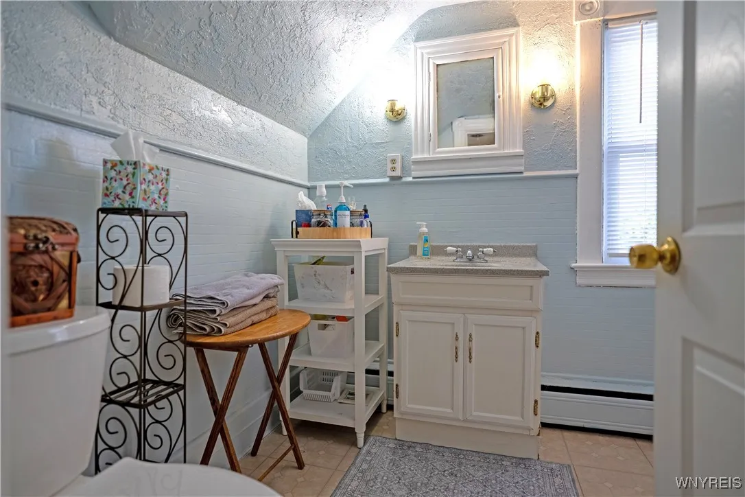 400 Pine Street, Lockport City, New York 14094, Lockport City, New York 14094, 4 Bedrooms Bedrooms, ,2 BathroomsBathrooms,Residential,For Sale,400 Pine Street, Lockport City, New York 14094,B1624092