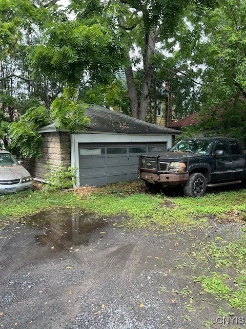 1927 James Street, Syracuse, New York 13206, Syracuse, New York 13206, 6 Bedrooms Bedrooms, ,2 BathroomsBathrooms,Residential,For Sale,1927 James Street, Syracuse, New York 13206,S1626920