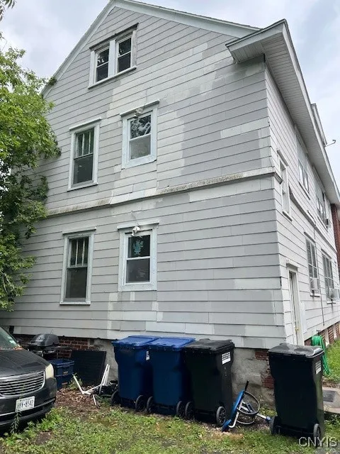 1927 James Street, Syracuse, New York 13206, Syracuse, New York 13206, 6 Bedrooms Bedrooms, ,2 BathroomsBathrooms,Residential,For Sale,1927 James Street, Syracuse, New York 13206,S1626920