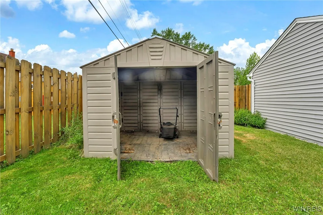 67 Mcparlin Avenue, Cheektowaga, New York 14225, Cheektowaga, New York 14225, 3 Bedrooms Bedrooms, 6 Rooms Rooms,1 BathroomBathrooms,Residential,For Sale,67 Mcparlin Avenue, Cheektowaga, New York 14225,B1627370