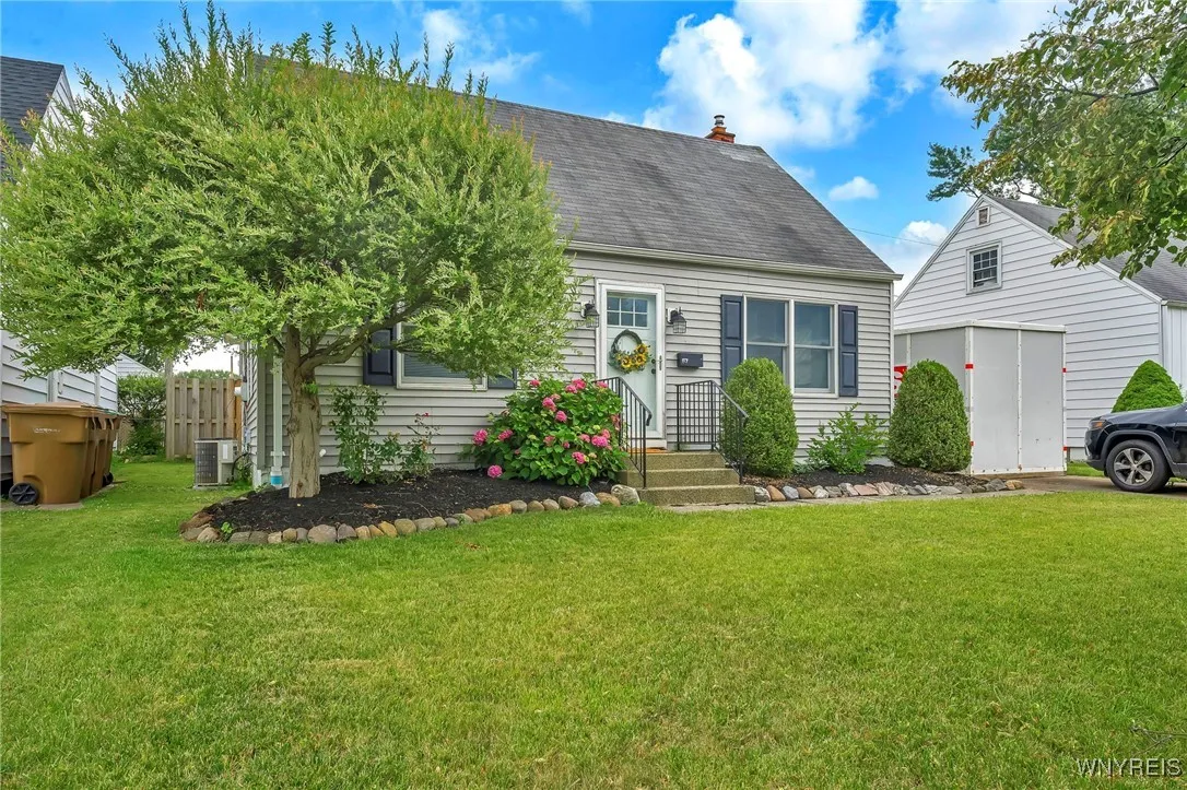 67 Mcparlin Avenue, Cheektowaga, New York 14225, Cheektowaga, New York 14225, 3 Bedrooms Bedrooms, 6 Rooms Rooms,1 BathroomBathrooms,Residential,For Sale,67 Mcparlin Avenue, Cheektowaga, New York 14225,B1627370