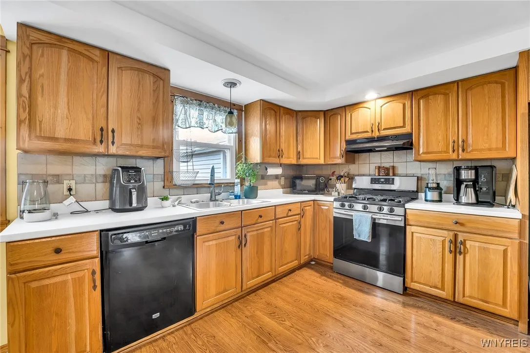 67 Mcparlin Avenue, Cheektowaga, New York 14225, Cheektowaga, New York 14225, 3 Bedrooms Bedrooms, 6 Rooms Rooms,1 BathroomBathrooms,Residential,For Sale,67 Mcparlin Avenue, Cheektowaga, New York 14225,B1627370