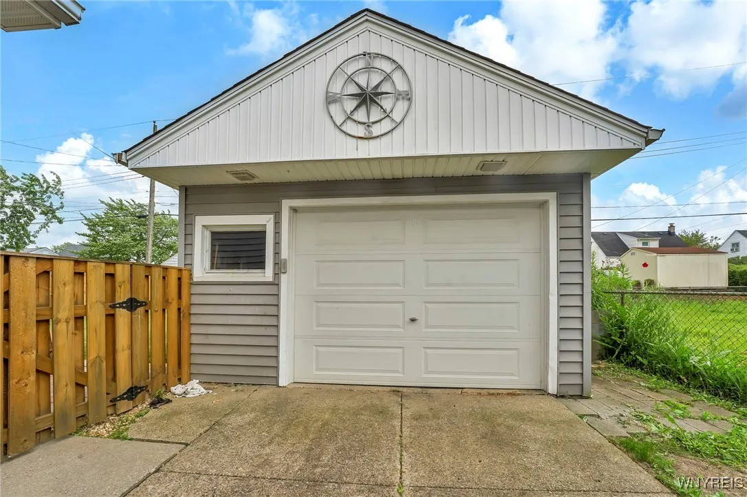 67 Mcparlin Avenue, Cheektowaga, New York 14225, Cheektowaga, New York 14225, 3 Bedrooms Bedrooms, 6 Rooms Rooms,1 BathroomBathrooms,Residential,For Sale,67 Mcparlin Avenue, Cheektowaga, New York 14225,B1627370