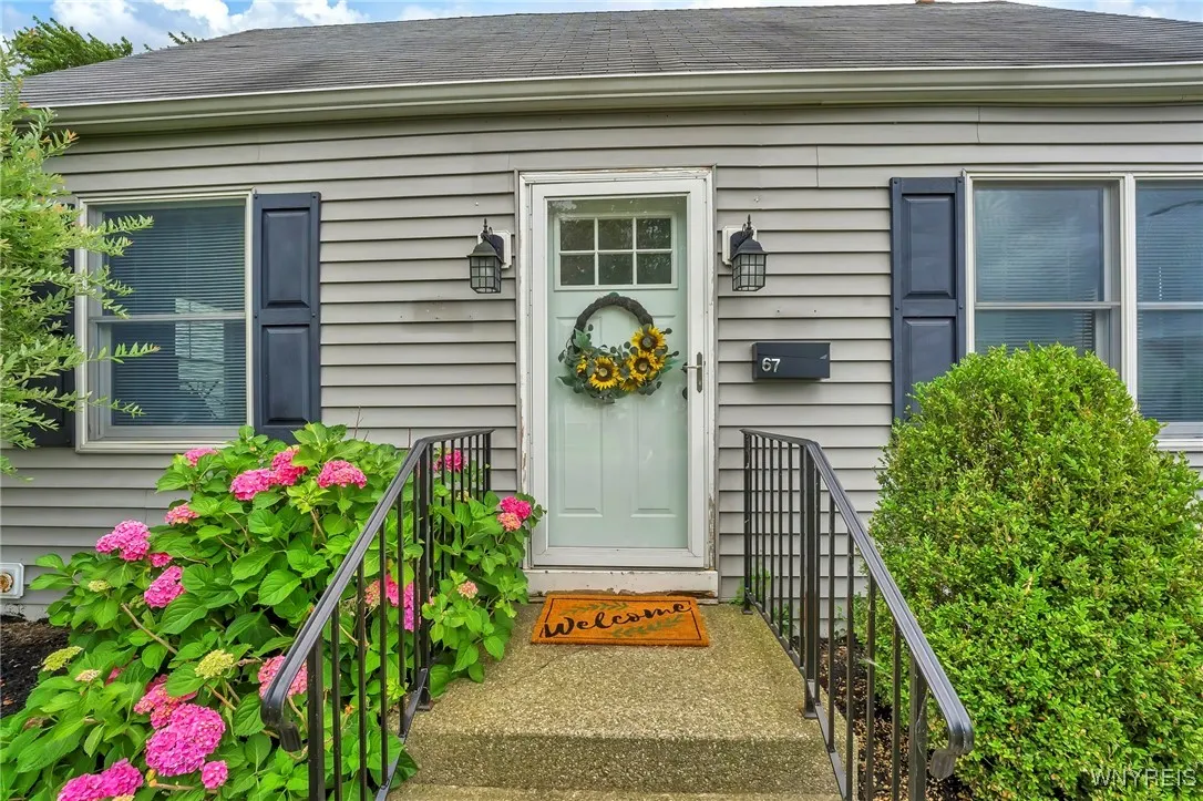 67 Mcparlin Avenue, Cheektowaga, New York 14225, Cheektowaga, New York 14225, 3 Bedrooms Bedrooms, 6 Rooms Rooms,1 BathroomBathrooms,Residential,For Sale,67 Mcparlin Avenue, Cheektowaga, New York 14225,B1627370