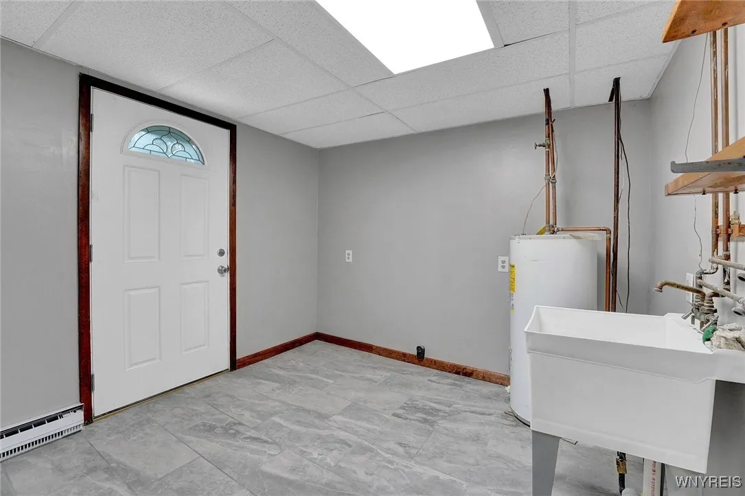 4357 Sunset Court, Lockport Town, New York 14094, Lockport Town, New York 14094, 4 Bedrooms Bedrooms, 7 Rooms Rooms,2 BathroomsBathrooms,Residential,For Sale,4357 Sunset Court, Lockport Town, New York 14094,B1627002