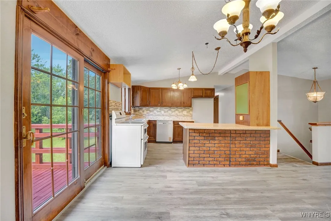 4357 Sunset Court, Lockport Town, New York 14094, Lockport Town, New York 14094, 4 Bedrooms Bedrooms, 7 Rooms Rooms,2 BathroomsBathrooms,Residential,For Sale,4357 Sunset Court, Lockport Town, New York 14094,B1627002