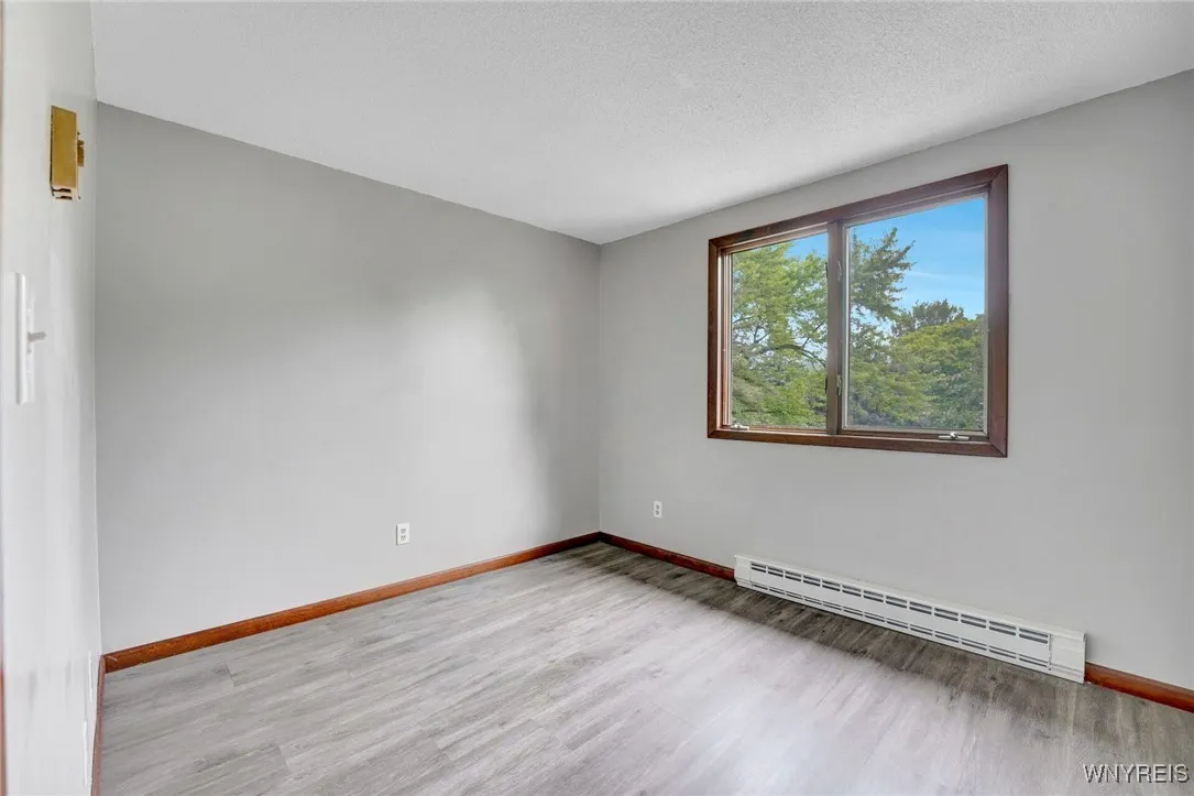 4357 Sunset Court, Lockport Town, New York 14094, Lockport Town, New York 14094, 4 Bedrooms Bedrooms, 7 Rooms Rooms,2 BathroomsBathrooms,Residential,For Sale,4357 Sunset Court, Lockport Town, New York 14094,B1627002