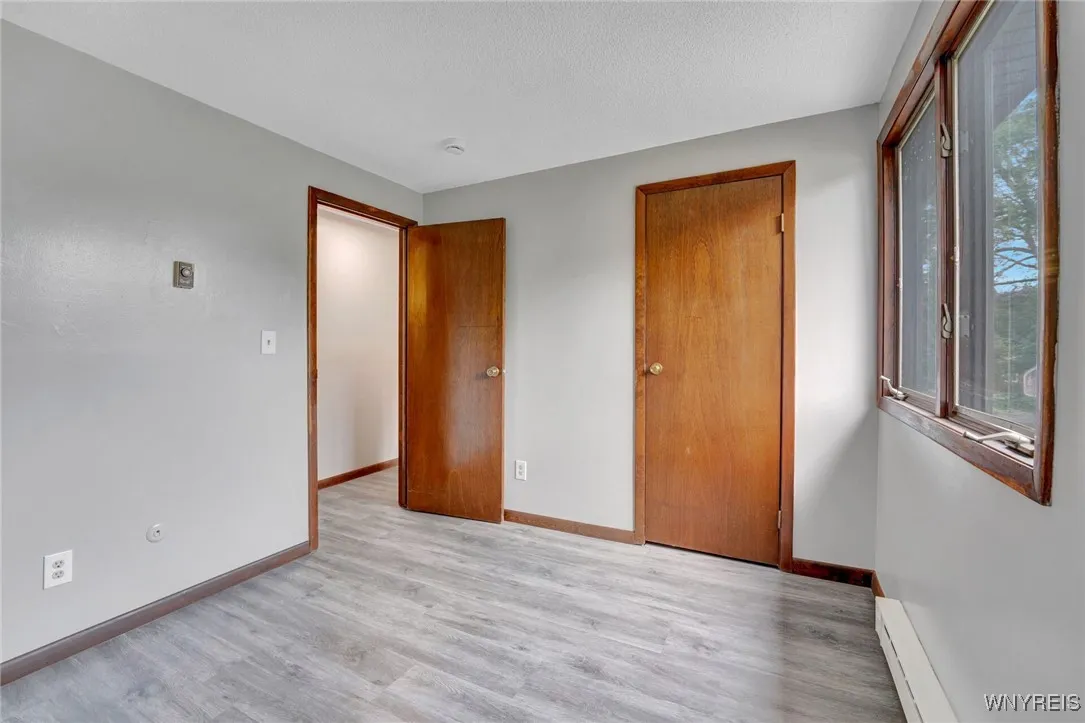 4357 Sunset Court, Lockport Town, New York 14094, Lockport Town, New York 14094, 4 Bedrooms Bedrooms, 7 Rooms Rooms,2 BathroomsBathrooms,Residential,For Sale,4357 Sunset Court, Lockport Town, New York 14094,B1627002