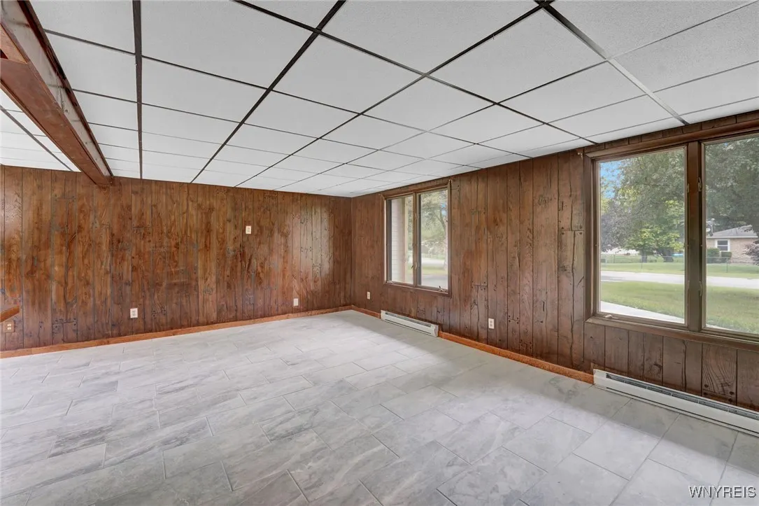 4357 Sunset Court, Lockport Town, New York 14094, Lockport Town, New York 14094, 4 Bedrooms Bedrooms, 7 Rooms Rooms,2 BathroomsBathrooms,Residential,For Sale,4357 Sunset Court, Lockport Town, New York 14094,B1627002