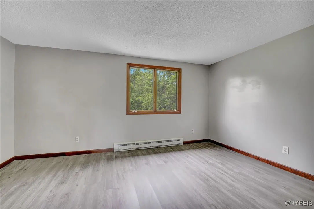 4357 Sunset Court, Lockport Town, New York 14094, Lockport Town, New York 14094, 4 Bedrooms Bedrooms, 7 Rooms Rooms,2 BathroomsBathrooms,Residential,For Sale,4357 Sunset Court, Lockport Town, New York 14094,B1627002