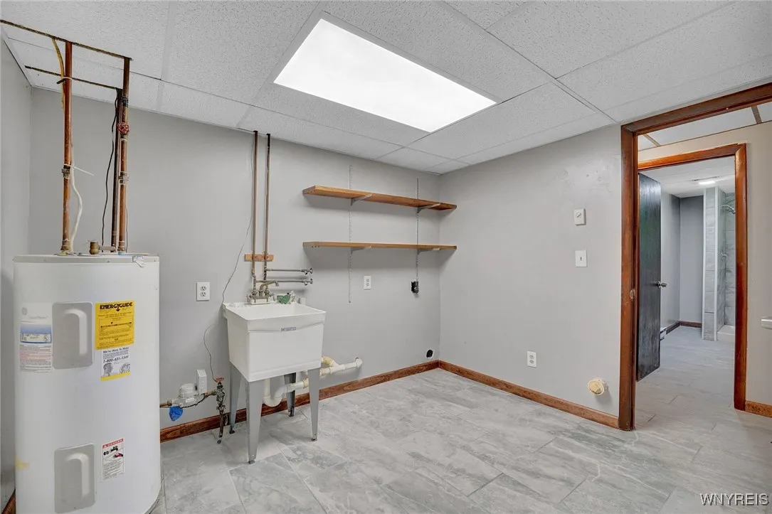 4357 Sunset Court, Lockport Town, New York 14094, Lockport Town, New York 14094, 4 Bedrooms Bedrooms, 7 Rooms Rooms,2 BathroomsBathrooms,Residential,For Sale,4357 Sunset Court, Lockport Town, New York 14094,B1627002