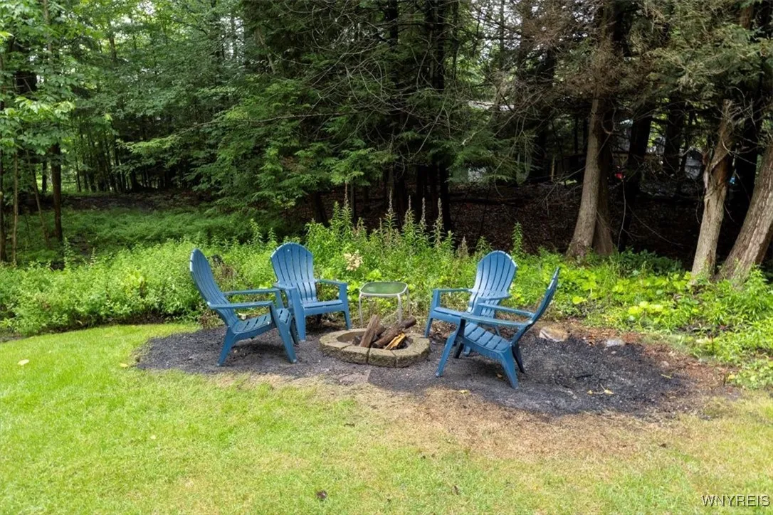 68 Hardwood Court, Concord, New York 14069, Concord, New York 14069, 3 Bedrooms Bedrooms, 10 Rooms Rooms,2 BathroomsBathrooms,Residential,For Sale,68 Hardwood Court, Concord, New York 14069,B1627029