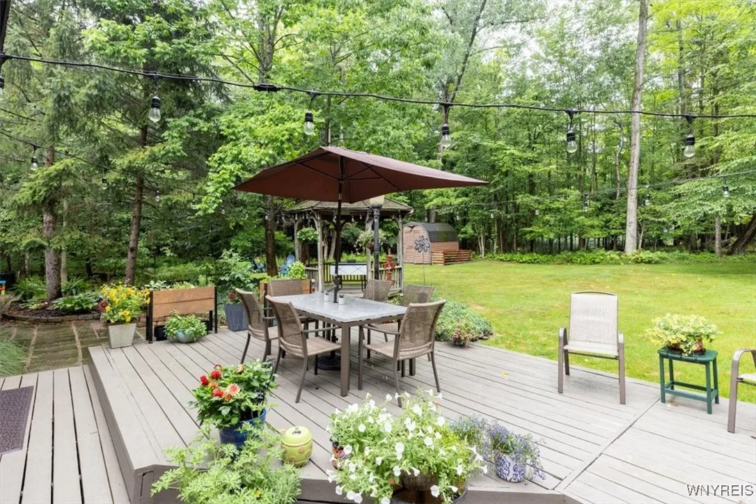 68 Hardwood Court, Concord, New York 14069, Concord, New York 14069, 3 Bedrooms Bedrooms, 10 Rooms Rooms,2 BathroomsBathrooms,Residential,For Sale,68 Hardwood Court, Concord, New York 14069,B1627029